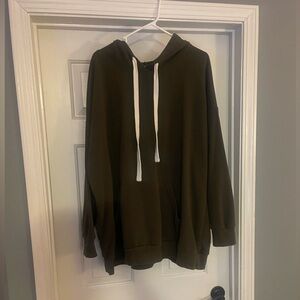 Army green hoodie. Size 3x. Hoodie has front pockets